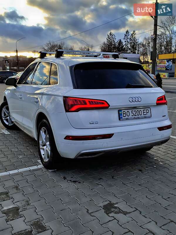 Позашляховик / Кросовер Audi Q5 2018 в Тернополі