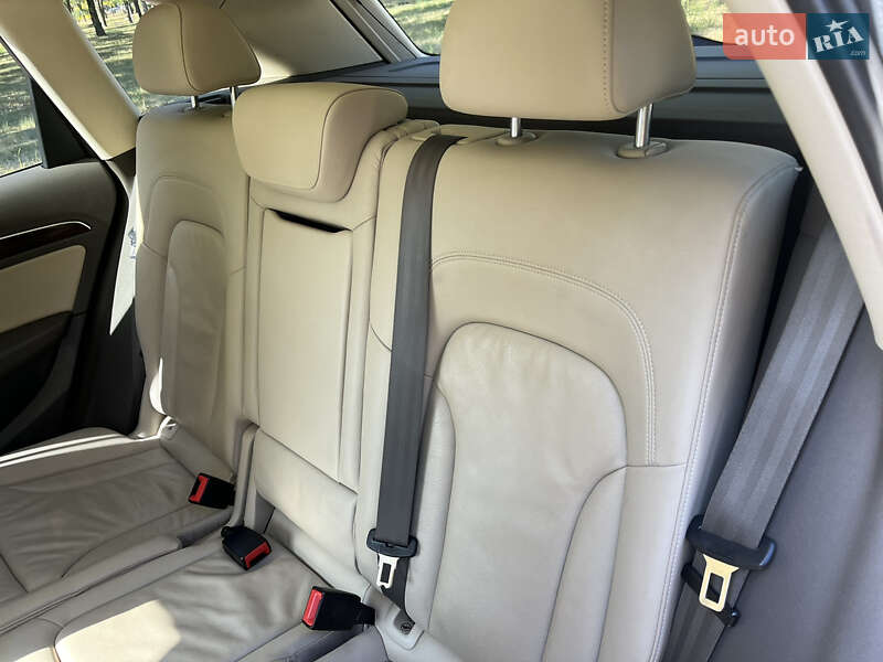 Внедорожник / Кроссовер Audi Q5 2014 в Киеве