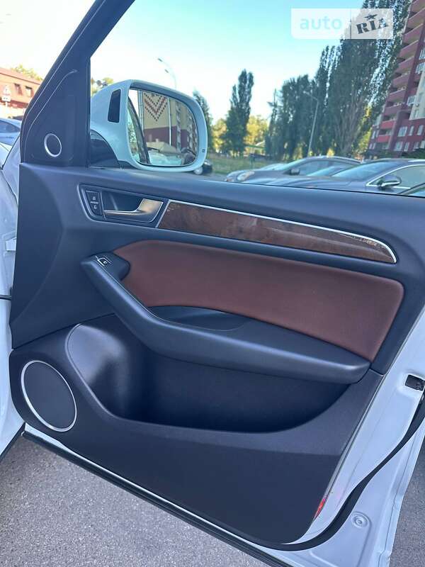 Внедорожник / Кроссовер Audi Q5 2015 в Киеве