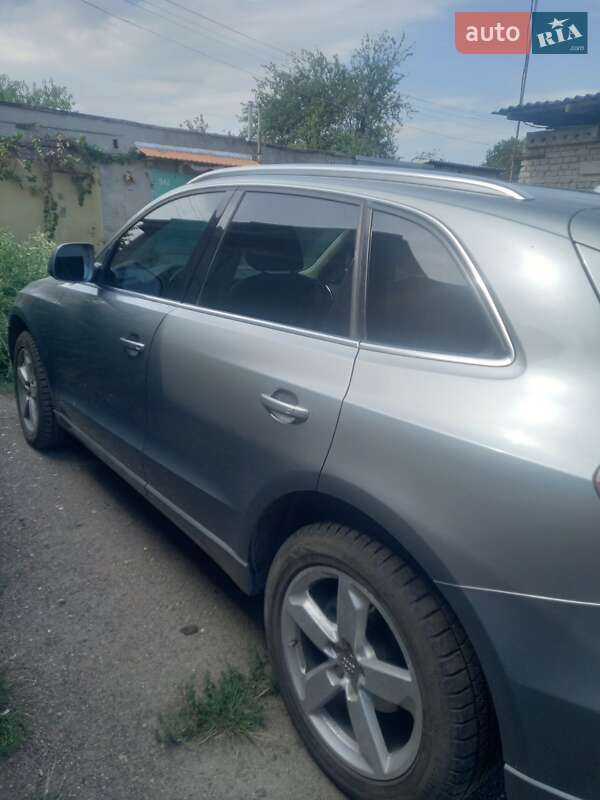 Внедорожник / Кроссовер Audi Q5 2010 в Измаиле