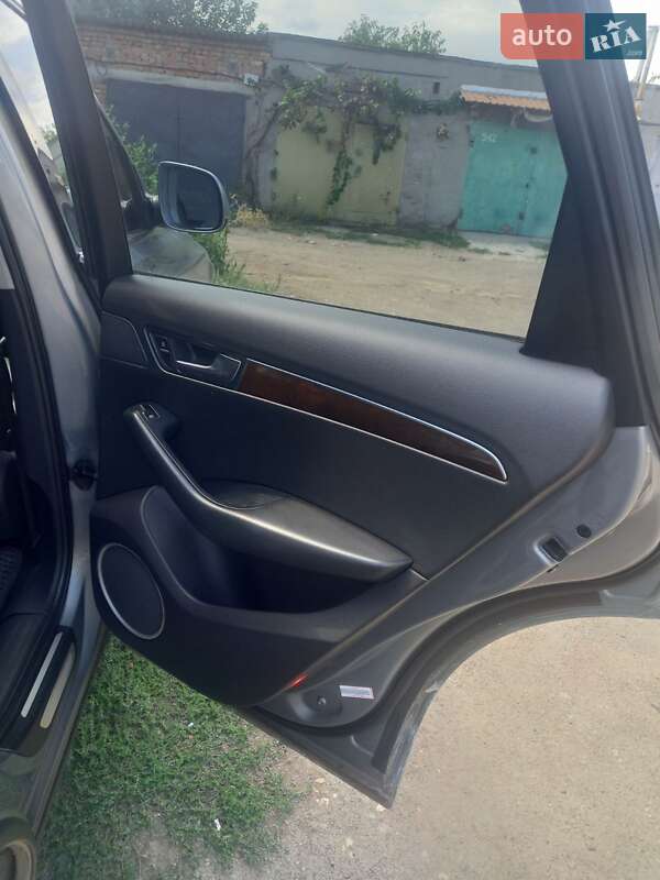 Внедорожник / Кроссовер Audi Q5 2010 в Измаиле
