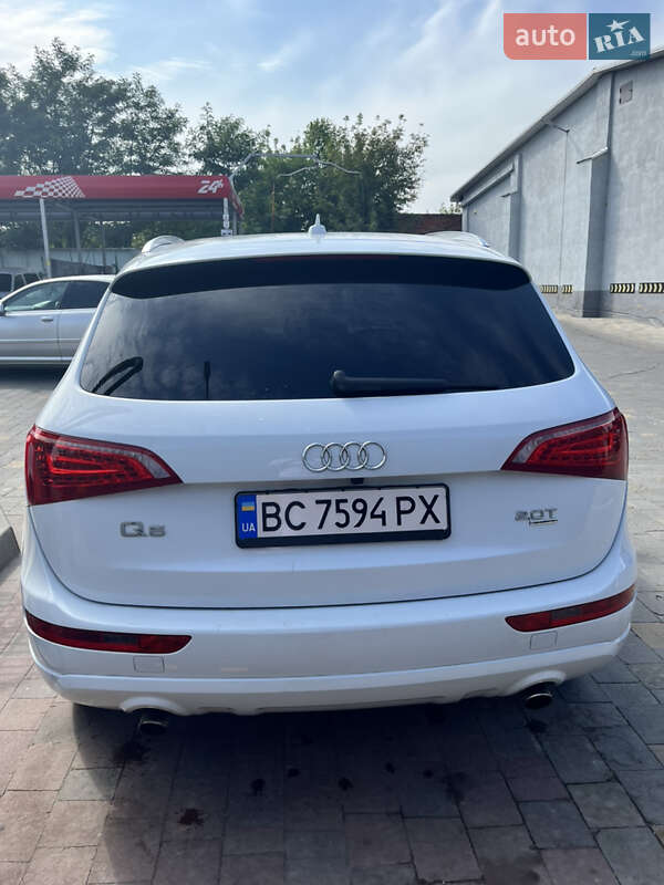Внедорожник / Кроссовер Audi Q5 2011 в Городке