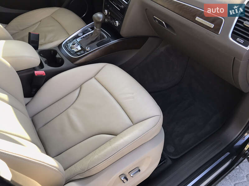 Позашляховик / Кросовер Audi Q5 2015 в Луцьку
