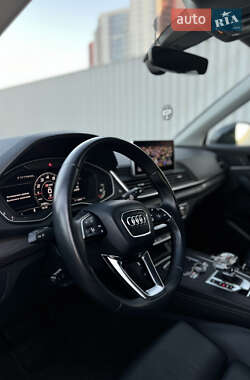 Внедорожник / Кроссовер Audi Q5 2019 в 