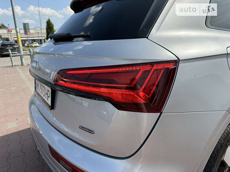 Внедорожник / Кроссовер Audi Q5 2021 в Киеве