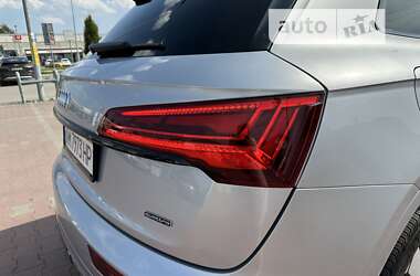 Внедорожник / Кроссовер Audi Q5 2021 в 
