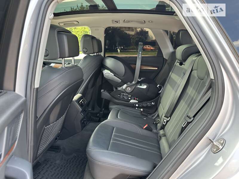 Внедорожник / Кроссовер Audi Q5 2021 в Киеве