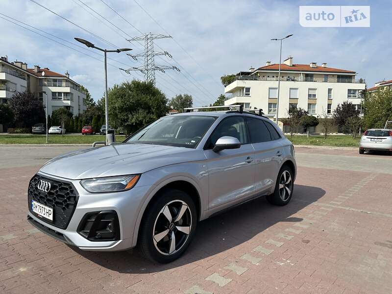 Внедорожник / Кроссовер Audi Q5 2021 в Киеве