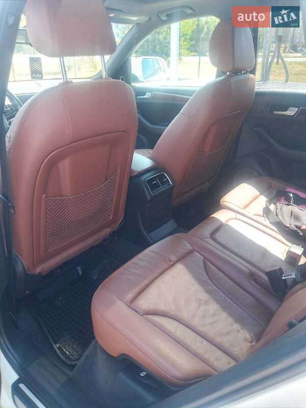 Внедорожник / Кроссовер Audi Q5 2010 в Николаеве