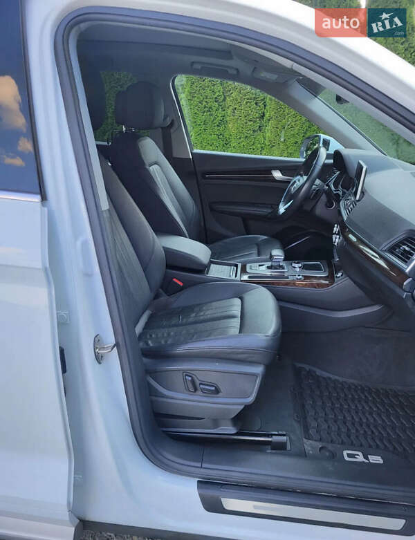 Внедорожник / Кроссовер Audi Q5 2019 в Львове