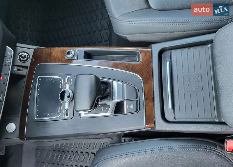 Внедорожник / Кроссовер Audi Q5 2019 в Львове