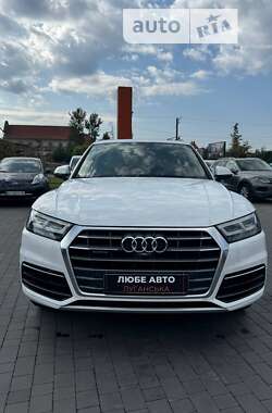 Позашляховик / Кросовер Audi Q5 2018 в Львові