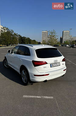 Внедорожник / Кроссовер Audi Q5 2017 в 