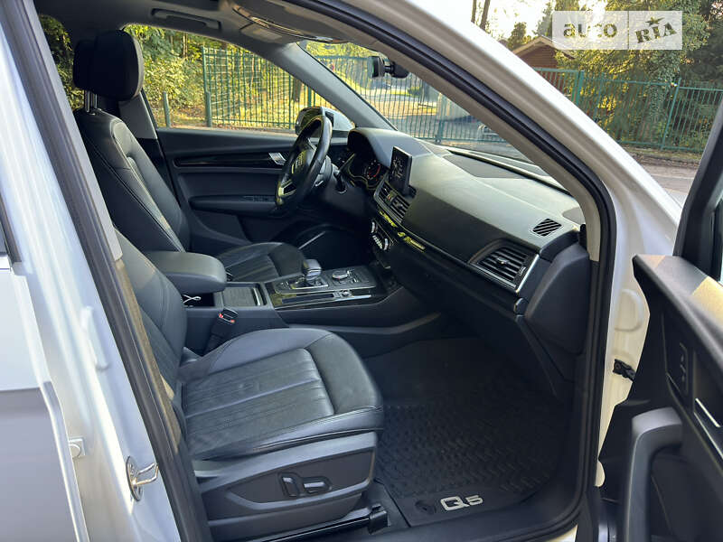 Внедорожник / Кроссовер Audi Q5 2019 в Львове фото 8 Внедорожник / Кроссовер Audi Q5 2019 в Львове