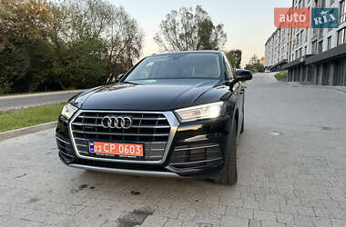 Внедорожник / Кроссовер Audi Q5 2017 в 