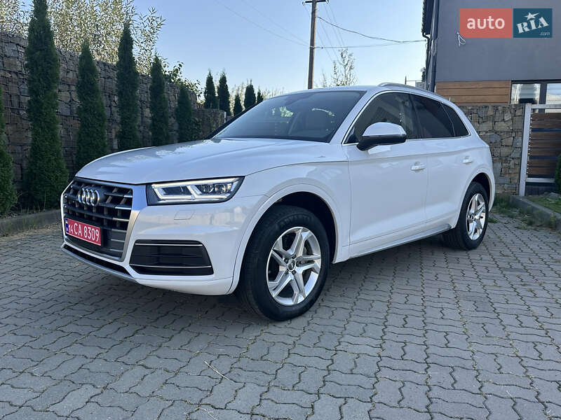 Внедорожник / Кроссовер Audi Q5 2019 в Стрые