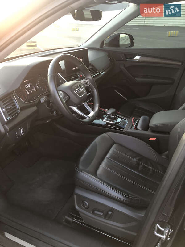 Позашляховик / Кросовер Audi Q5 2021 в Львові