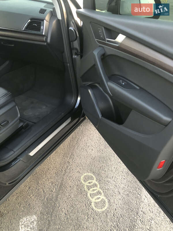 Позашляховик / Кросовер Audi Q5 2021 в Львові