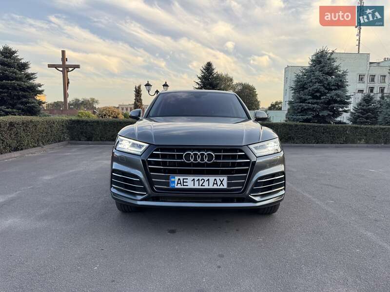 Внедорожник / Кроссовер Audi Q5 2020 в Каменском