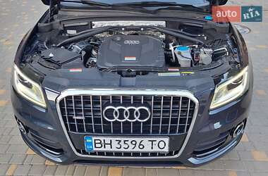 Внедорожник / Кроссовер Audi Q5 2015 в 