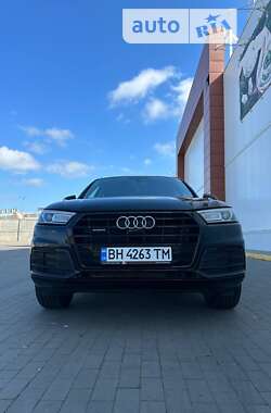 Позашляховик / Кросовер Audi Q5 2018 в Одесі