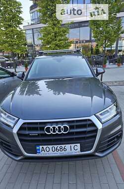 Позашляховик / Кросовер Audi Q5 2018 в Ужгороді