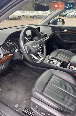 Внедорожник / Кроссовер Audi Q5 2018 в 