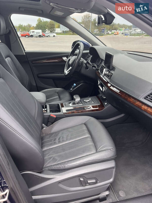 Позашляховик / Кросовер Audi Q5 2018 в Львові