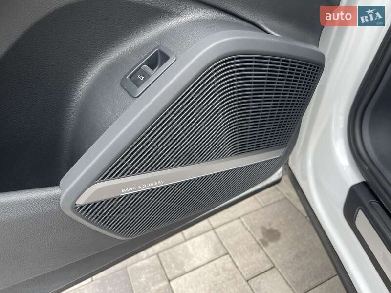 Внедорожник / Кроссовер Audi Q5 2019 в Ровно