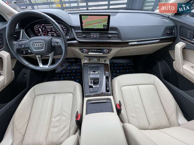 Внедорожник / Кроссовер Audi Q5 2019 в Ровно