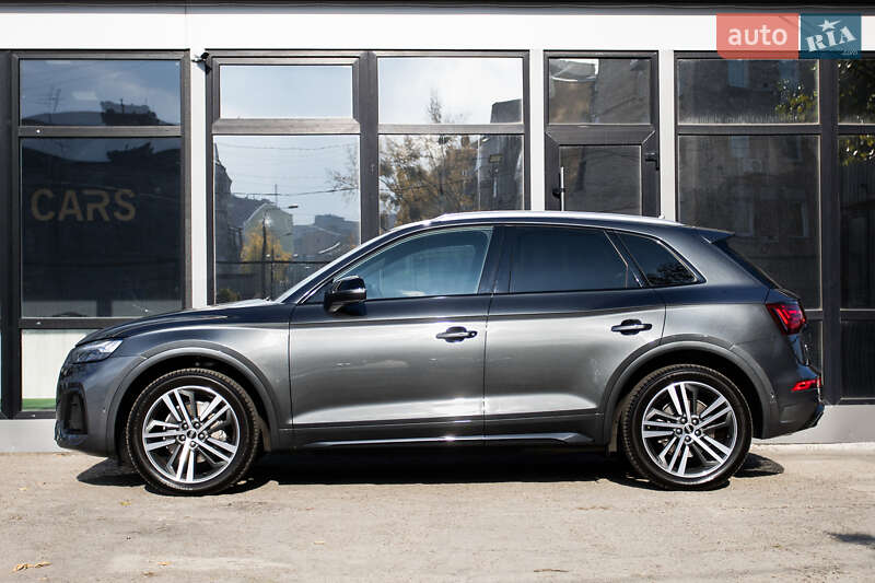 Внедорожник / Кроссовер Audi Q5 2020 в Киеве