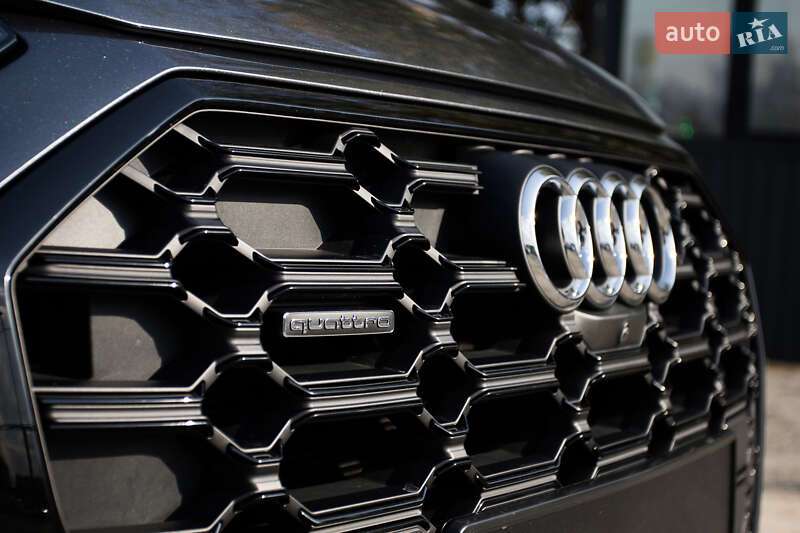 Внедорожник / Кроссовер Audi Q5 2020 в Киеве