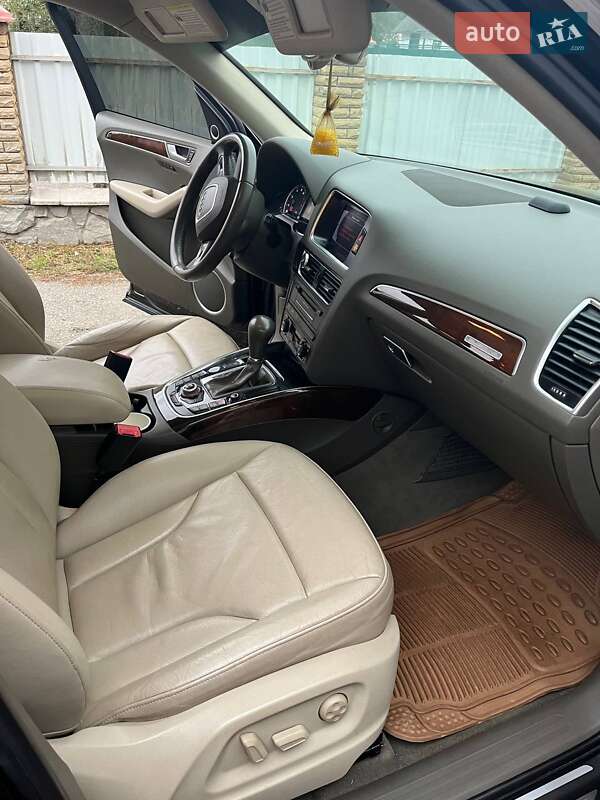 Позашляховик / Кросовер Audi Q5 2011 в Тетієві
