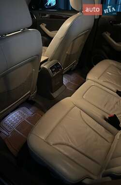 Позашляховик / Кросовер Audi Q5 2011 в 