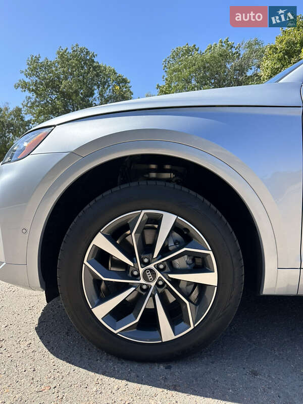 Позашляховик / Кросовер Audi Q5 2021 в Кропивницькому