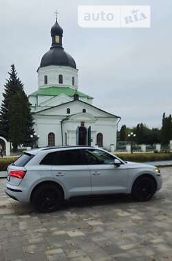 Позашляховик / Кросовер Audi Q5 2018 в Києві