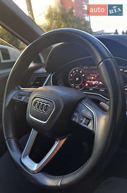 Внедорожник / Кроссовер Audi Q5 2018 в 