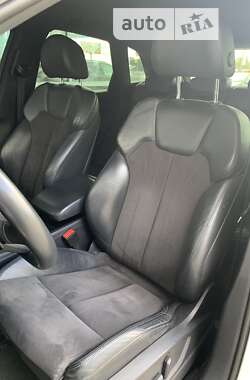Внедорожник / Кроссовер Audi Q5 2018 в 