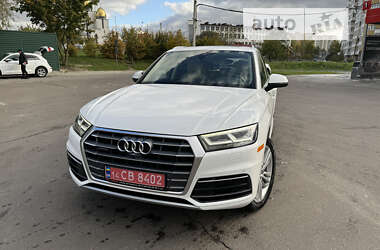 Позашляховик / Кросовер Audi Q5 2018 в Львові