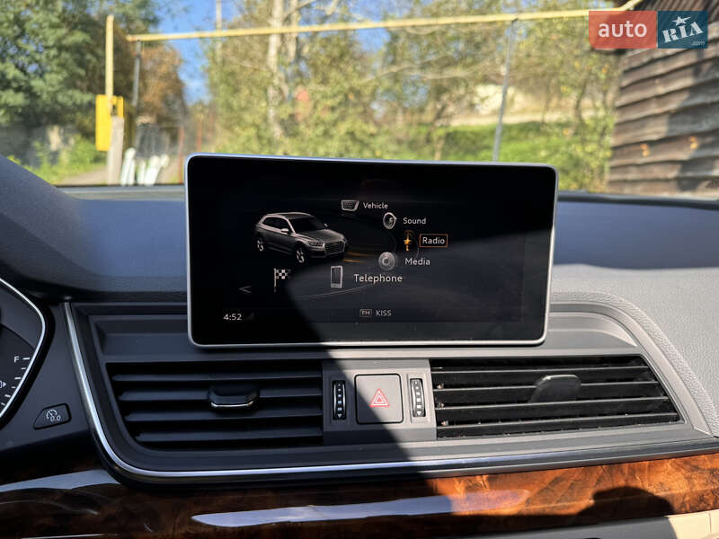 Внедорожник / Кроссовер Audi Q5 2017 в Львове