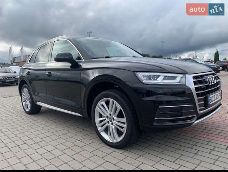 Внедорожник / Кроссовер Audi Q5 2017 в 
