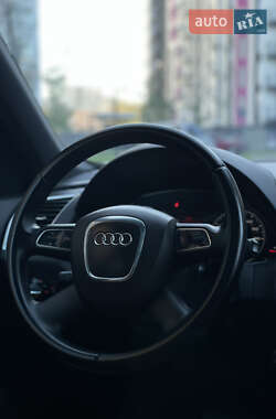 Внедорожник / Кроссовер Audi Q5 2011 в 