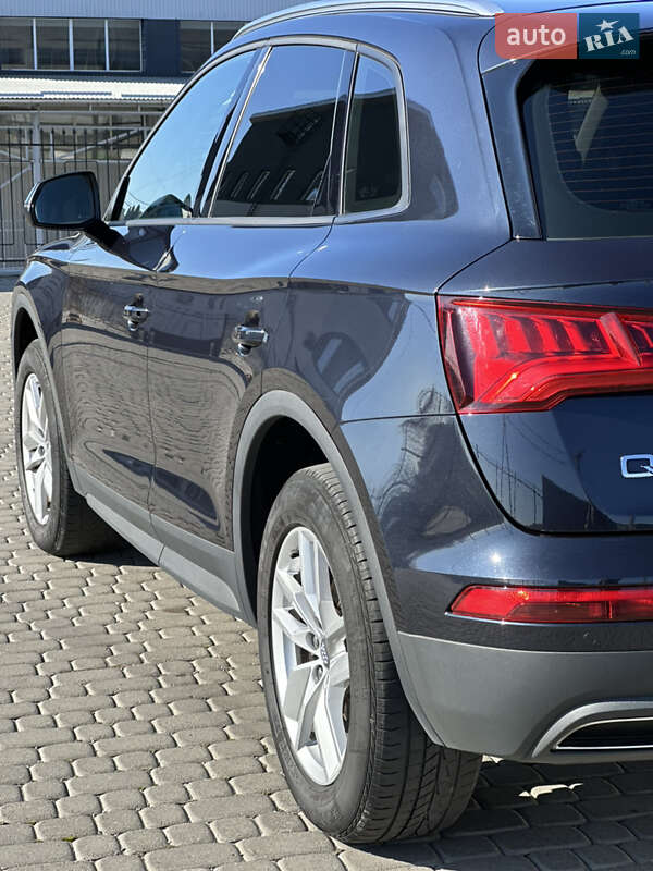 Внедорожник / Кроссовер Audi Q5 2018 в Тернополе