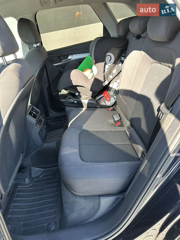 Внедорожник / Кроссовер Audi Q5 2018 в Тернополе