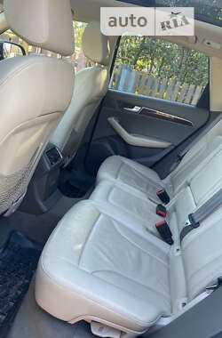Внедорожник / Кроссовер Audi Q5 2010 в 