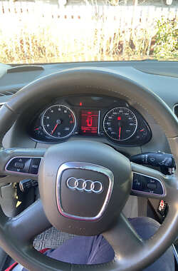 Внедорожник / Кроссовер Audi Q5 2010 в 