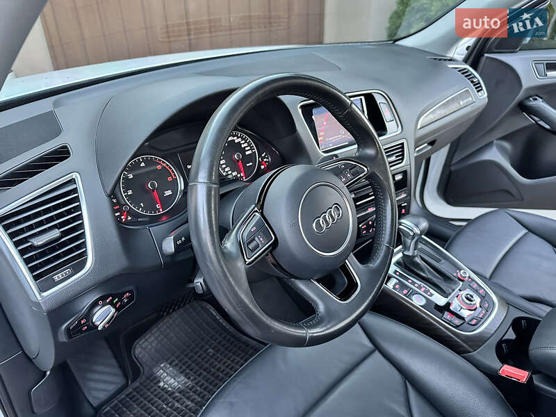 Внедорожник / Кроссовер Audi Q5 2015 в Любомле