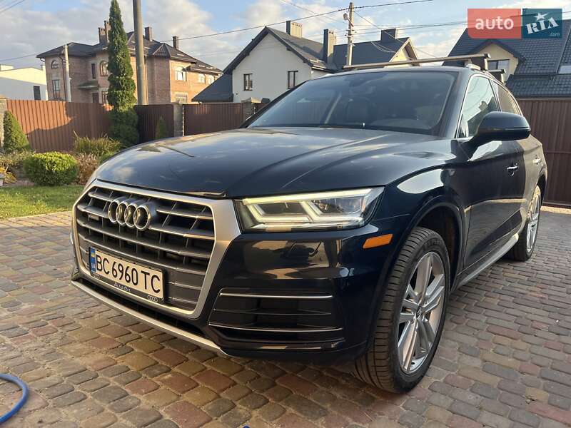 Позашляховик / Кросовер Audi Q5 2017 в Львові
