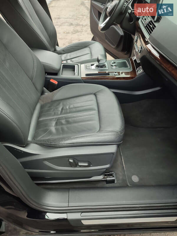 Внедорожник / Кроссовер Audi Q5 2018 в Корце
