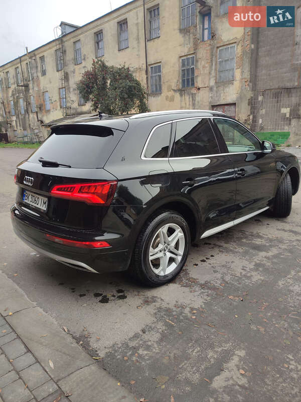 Внедорожник / Кроссовер Audi Q5 2018 в Корце
